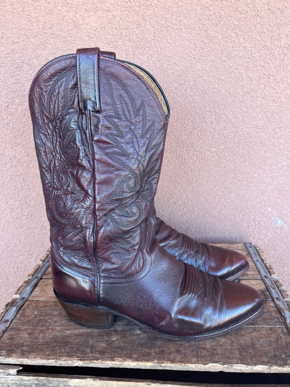Dan Post Vintage Black Cherry J toe leather boots